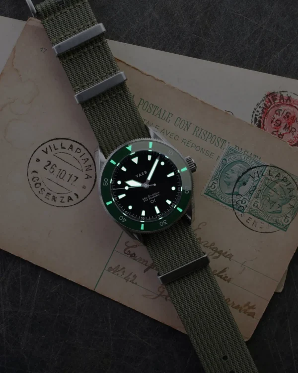 Watches*Outerknown VAER x D4 USA Solar Diver Olive